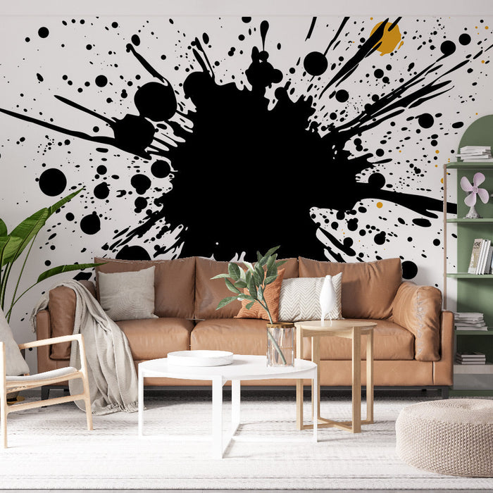Papel pintado salpicaduras | Patrón dinámico de salpicaduras negras y doradas sobre un fondo blanco
