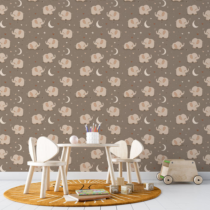 Tapetti-elefantit | Pehmeä elefanttimotiivi ruskealla taustalla puolikuun ja tähtien kera