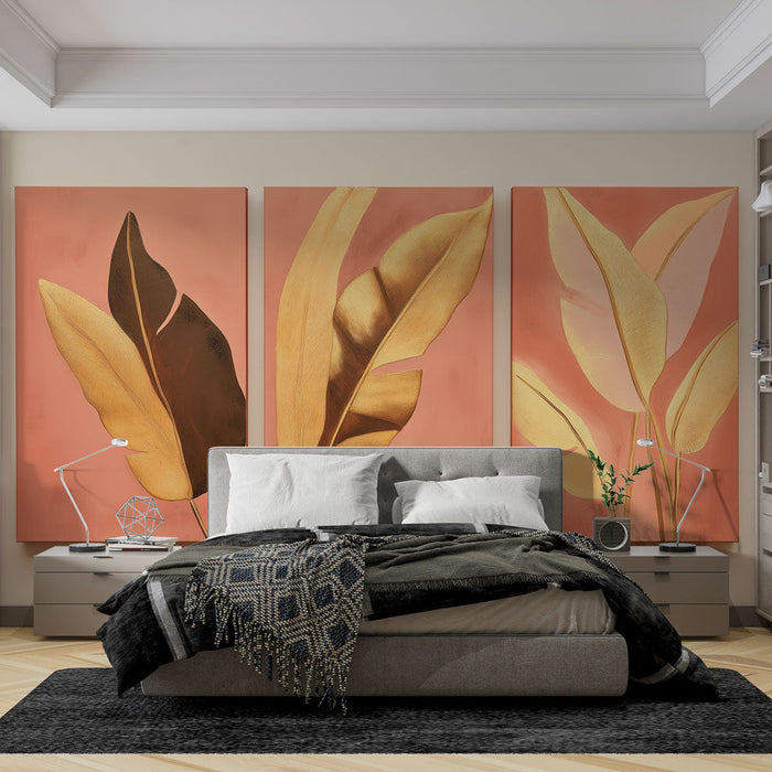 Tapete Laub | Drei Leinwände mit goldenen Blättern auf einem pfirsichfarbenen Hintergrund