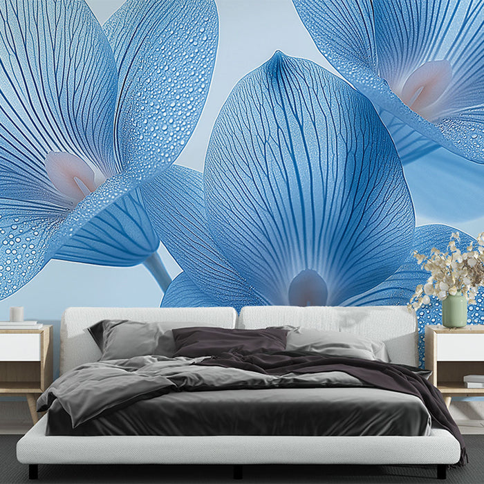 Papel de parede mural floral azul | Flores delicadas e gotas d'água transparentes