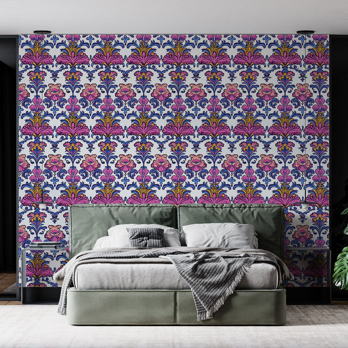 Farverig blomstret tapet | Fed blomstermønster i pink og blå på hvid baggrund