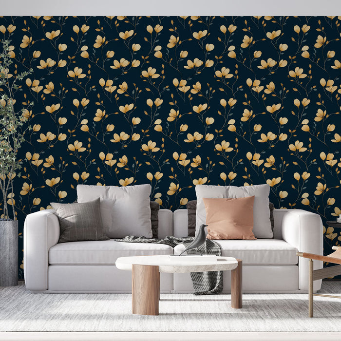 Zlatá květinová tapeta | Jemné květiny na tmavě modrém pozadí