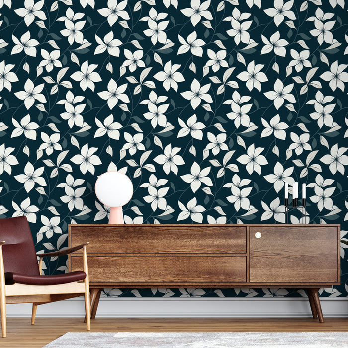 Papel pintado floral | Motivo de flores blancas sobre fondo azul oscuro