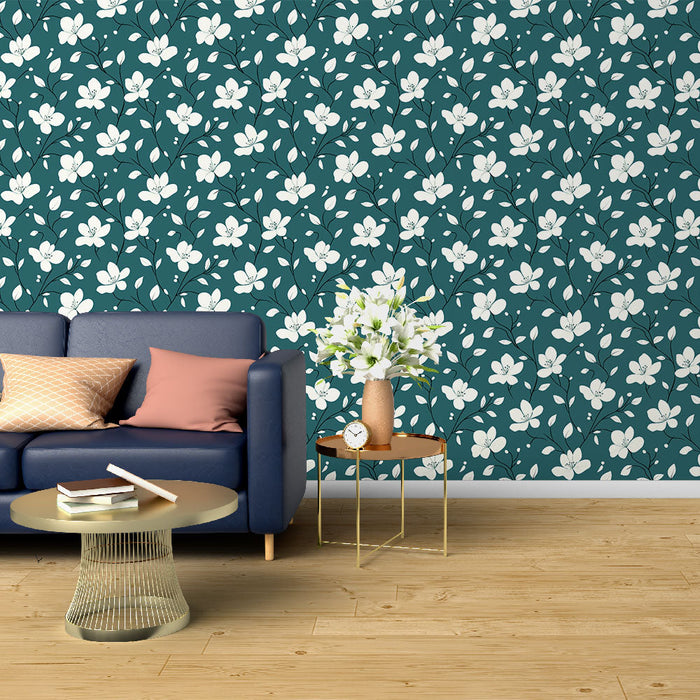 Fototapet blomstret | Lyst motiv af hvide blomster på dyb tealfarvet baggrund