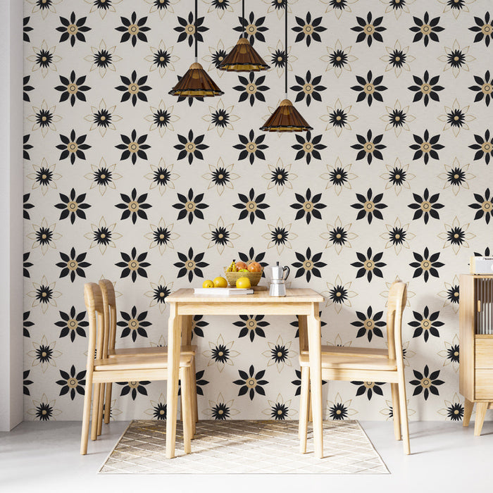 Papel pintado mural floral | Patrones de flores negras y doradas sobre fondo crema