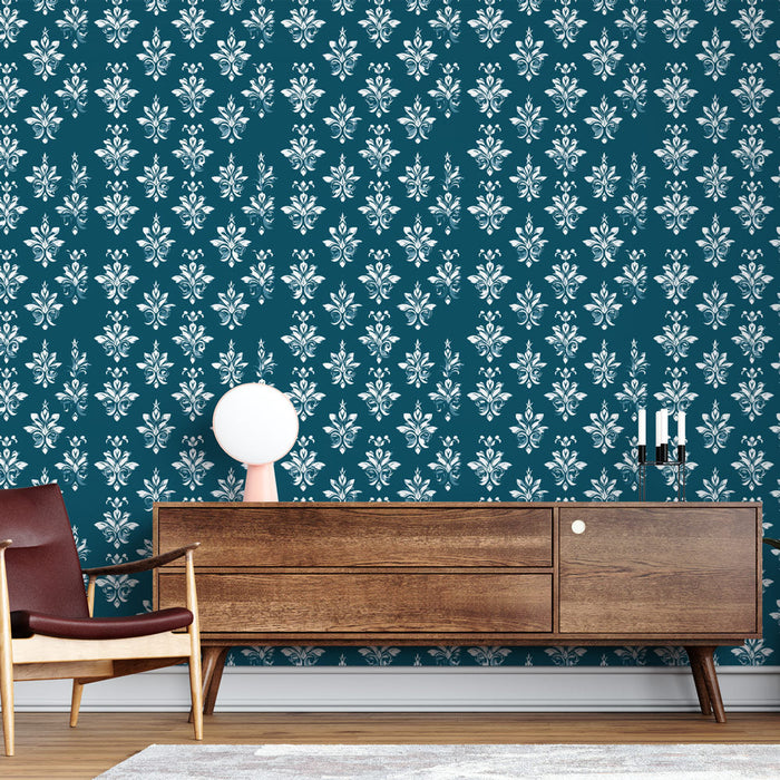 Tapete floral | Weiße Blumenmuster auf dunkelblauem Hintergrund