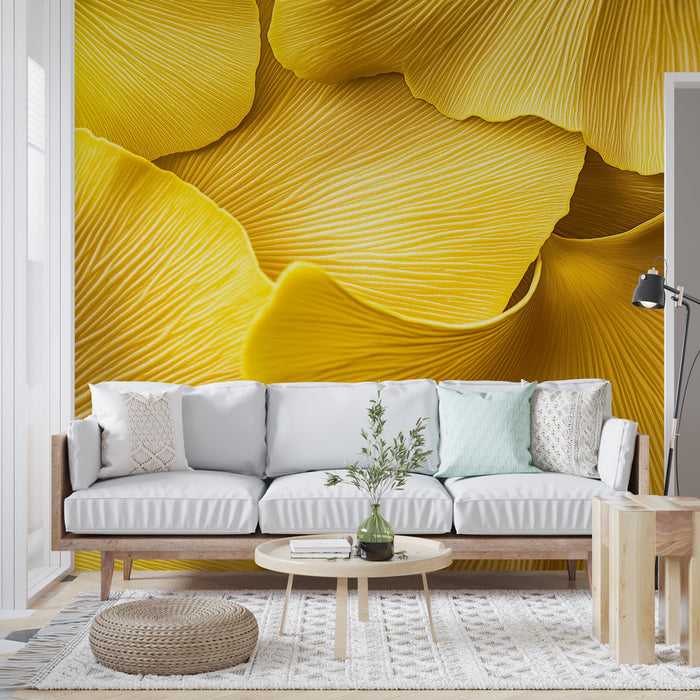 Tapeta rumena | Nežen vzorec teksturiranih cvetnih listov v svetlo rumeni barvi