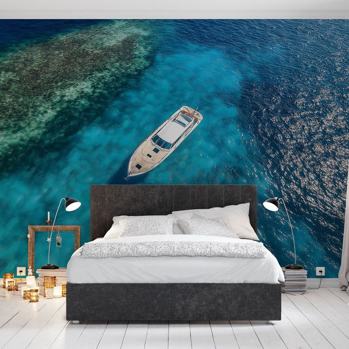 Tapeta turkusowe morze | Łódź żeglująca po krystalicznie czystych wodach