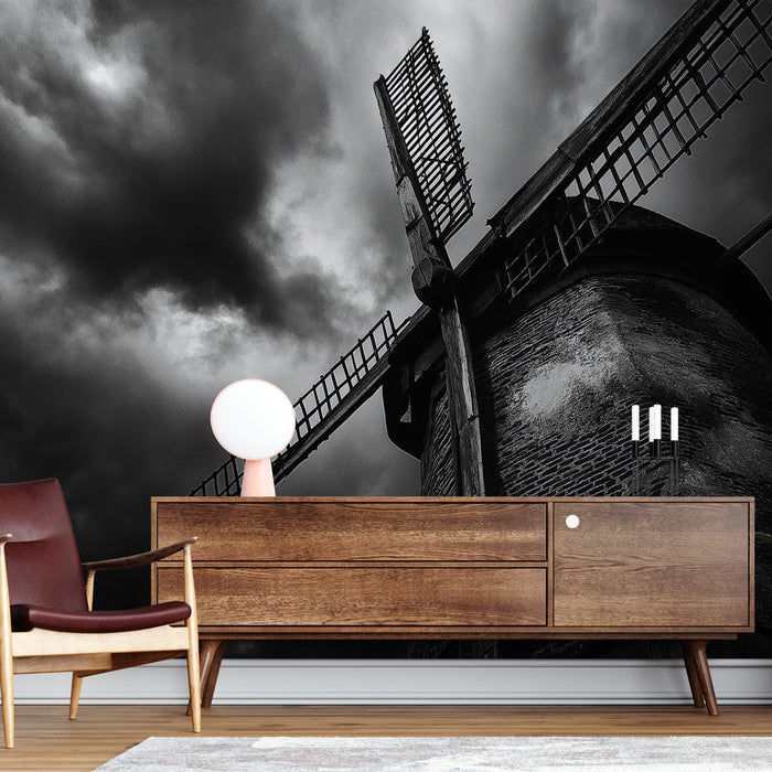 Tapeta czarno-biała wiatrak | Dramatyczny zarys wiatraka pod burzowym niebem