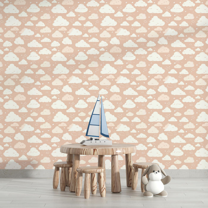 Carta da parati nuvole | Motivo carino di nuvole bianche su sfondo rosa pallido