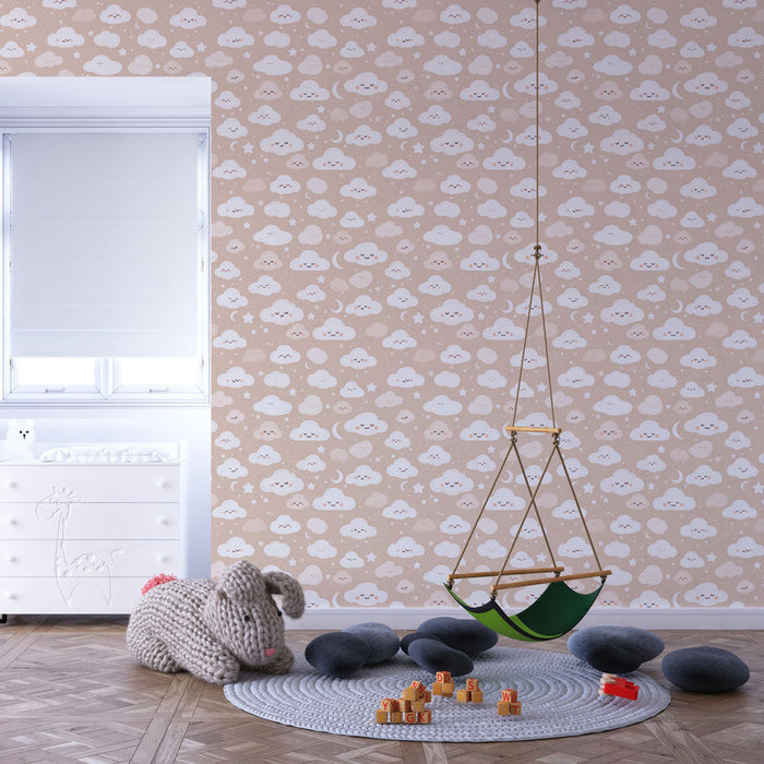 Tapete симпатични облаци | Привлекателен усмихнат модел на облаци върху бежов фон