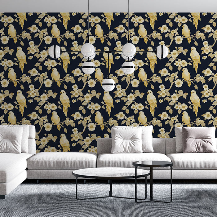 Fototapet fåglar och blommor | Gyllene fåglar på marinblå bakgrund med delikata blommor