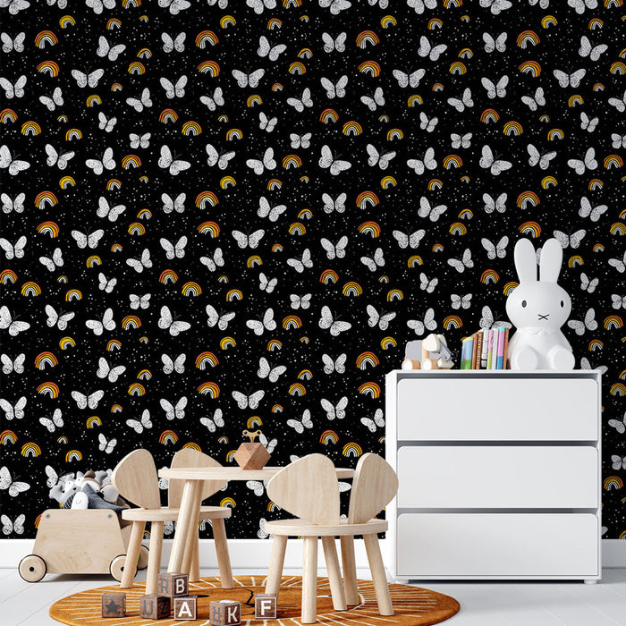Fototapet kelebekler ve gökkuşağı | Kelebeklerle siyah arka plan üzerinde renkli desen
