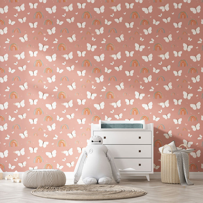 Fototapet kelebekler ve gökkuşağı | Pembe arka plan üzerinde beyaz kelebekler ve gökkuşağı