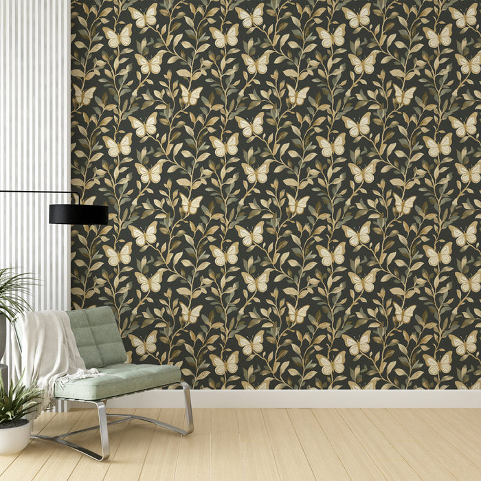 Fototapeet liblikad | Liblika ja lehtede muster tumedal taustal