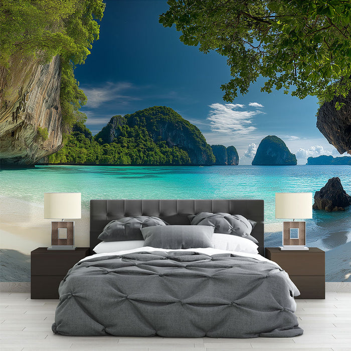 Ταπετσαρία τοιχογραφίας τροπική παραλία | Λευκή αμμώδης παραλία με τιρκουάζ νερά και καταπράσινους γκρεμούς