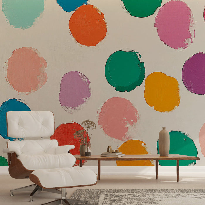 Barvne pike na tapeti | Vzorec svetlih barvnih krogov na belem ozadju