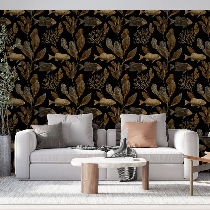 Tapetti kala ja lehvistö | Tyylikäs kuviointi stilisoitujen kalojen ja kultaisten lehvien muodossa mustalla taustalla