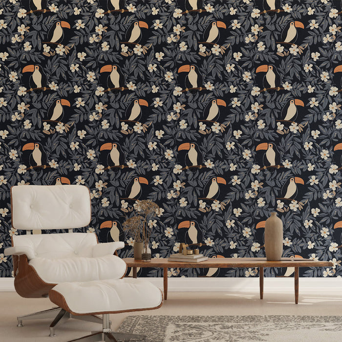 Carta da parati toucan | Motivo tropicale con tucani e fiori su sfondo blu navy